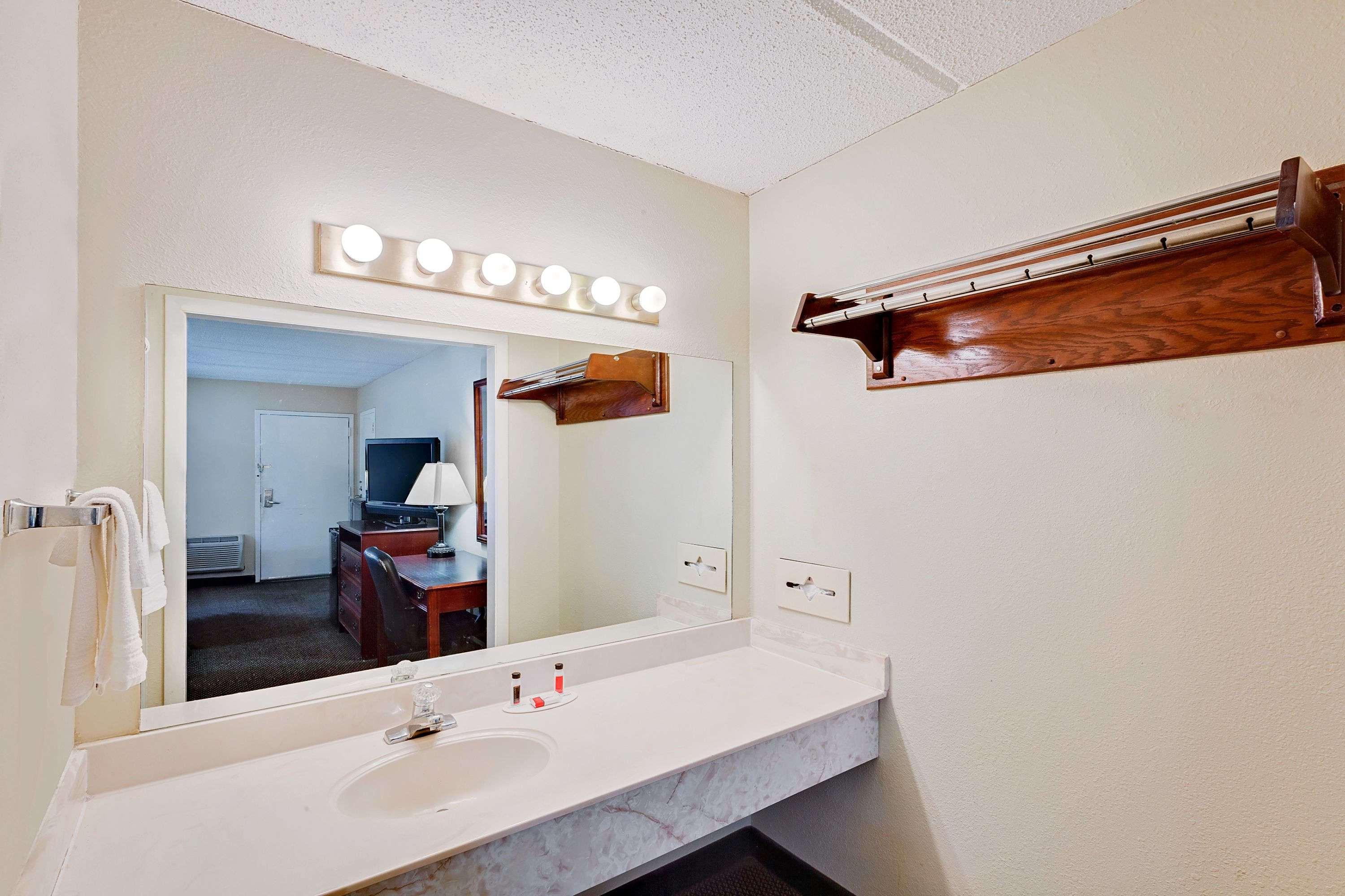 Days By Wyndham Bay Hotel 2*