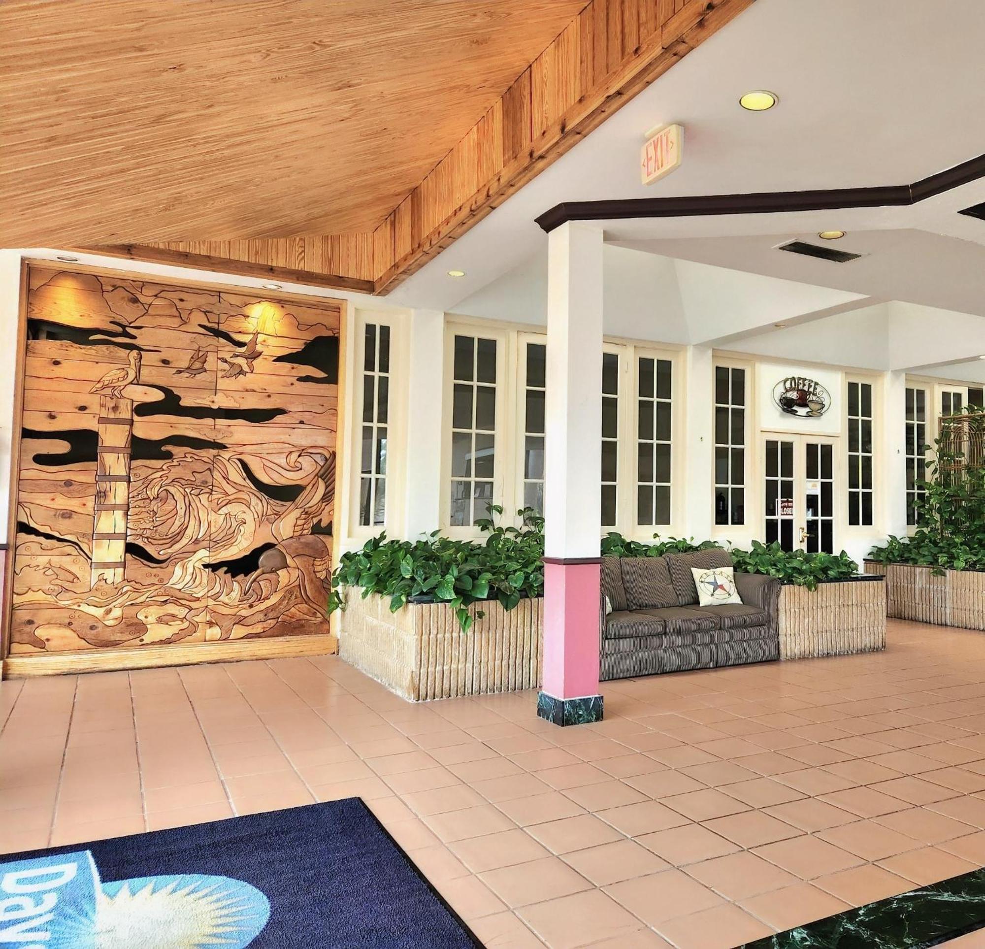 Days By Wyndham Bay Hotel 2*