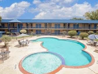 Days By Wyndham Bay Hotel 2*